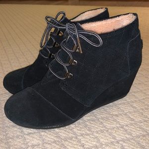 Toms wedges